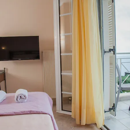 カイザー ブリッジ アパートホテル Gastouri (Corfu)