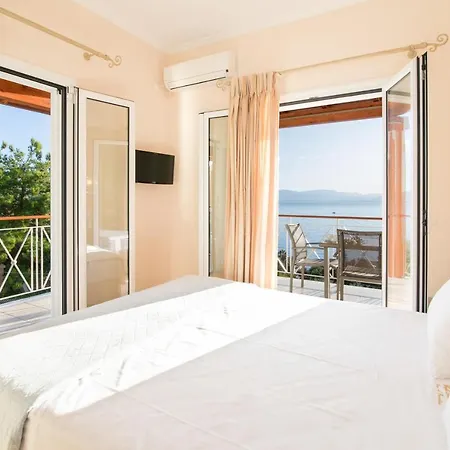 Lägenhetshotell Brentanos - A - View Of Paradise Gastouri (Corfu)