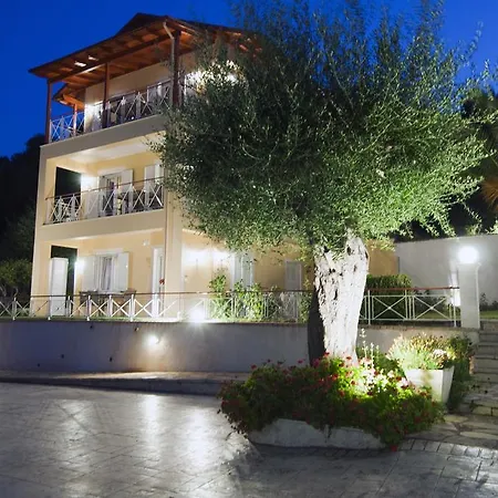 Lägenhetshotell Brentanos - A - View Of Paradise Gastouri (Corfu)